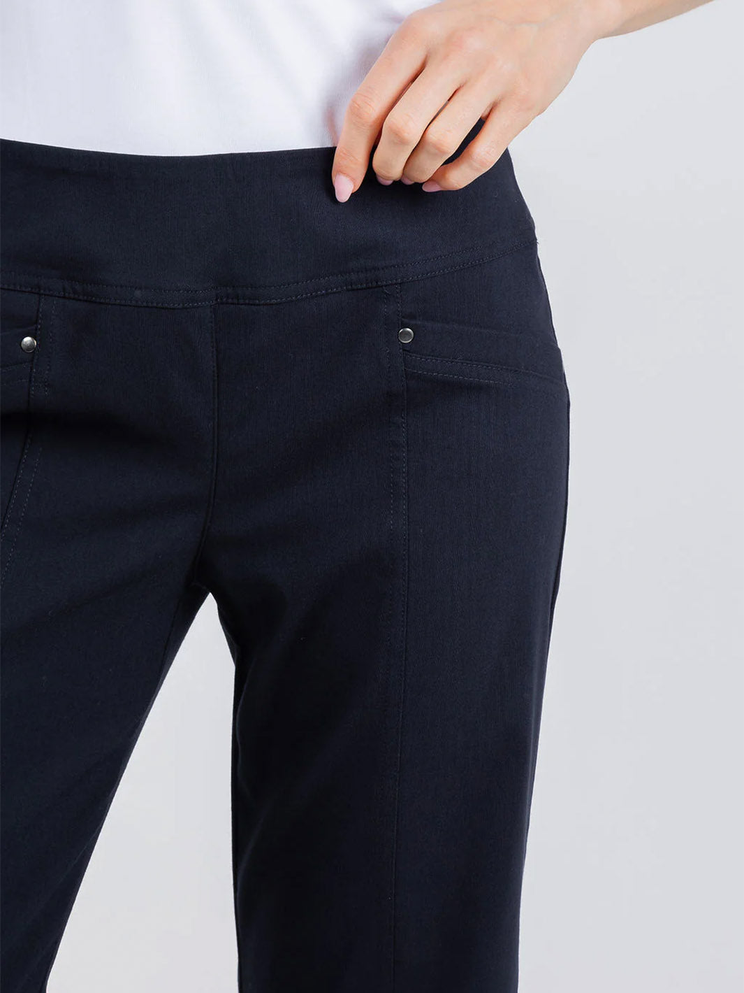 Control Stretch Gromet Pant in Navy