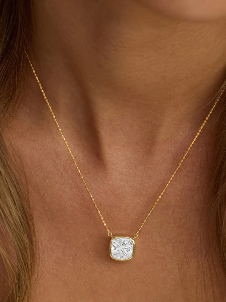 Hello Flawless Necklace in Gold