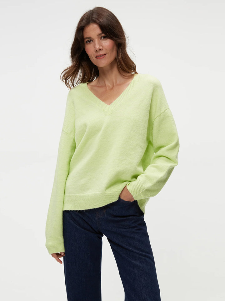 Hendrix V-Neck Sweater in Dewdrop