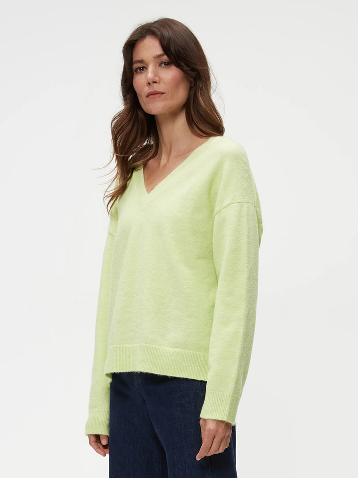 Hendrix V-Neck Sweater in Dewdrop