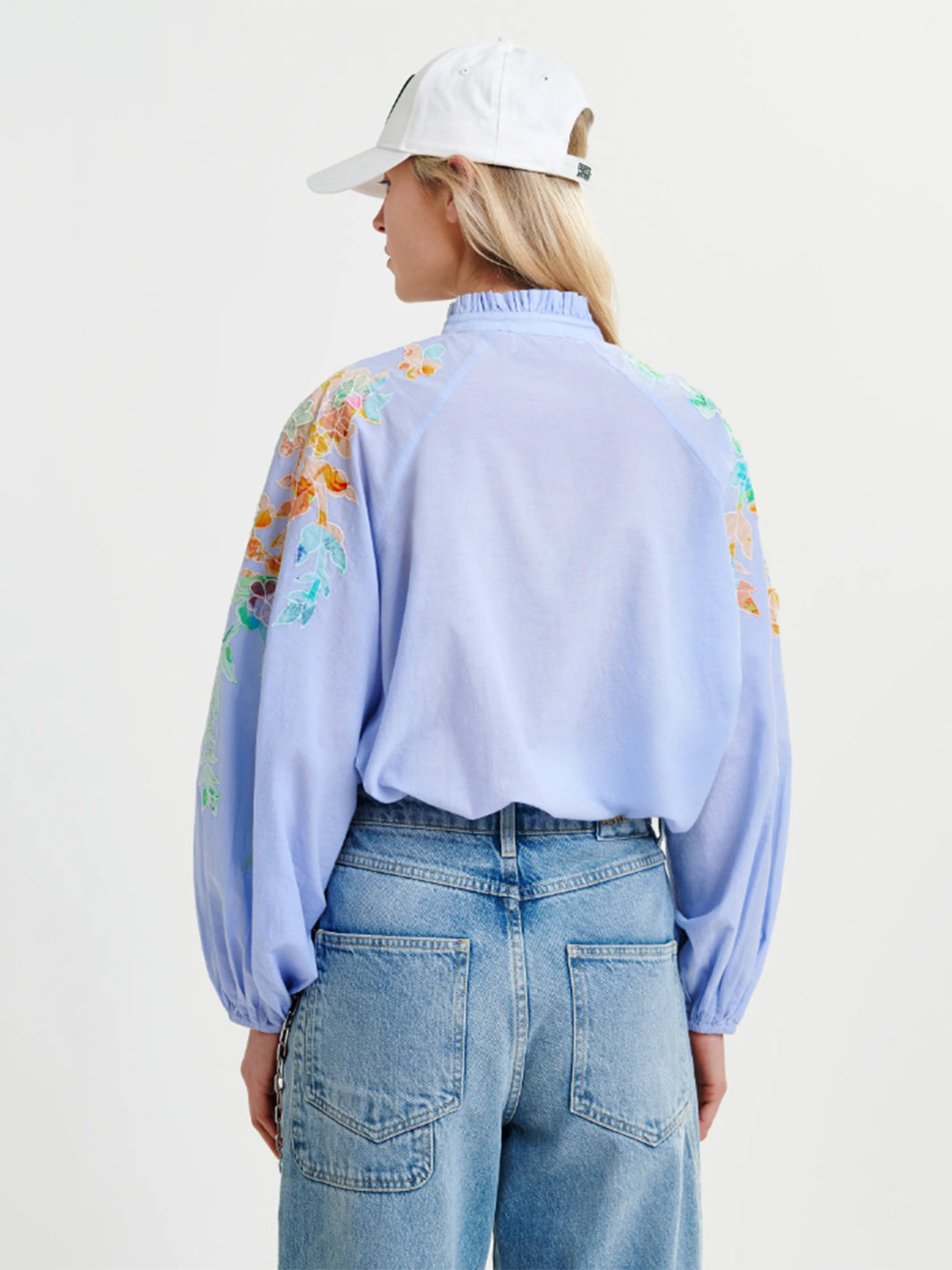 Hitrus Appliqued Detail Top in Aqua Blue
