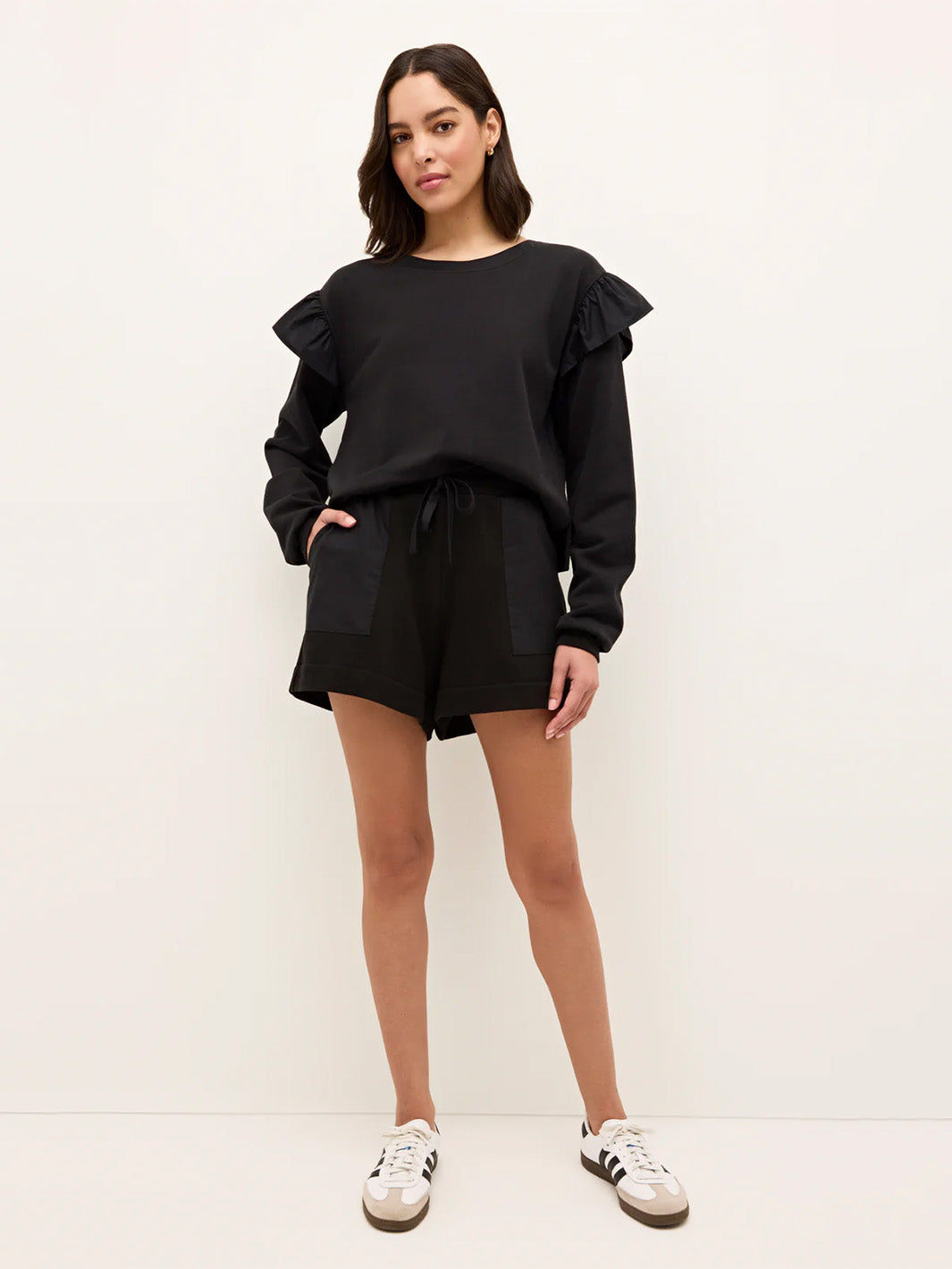 Houser Pullover in Black