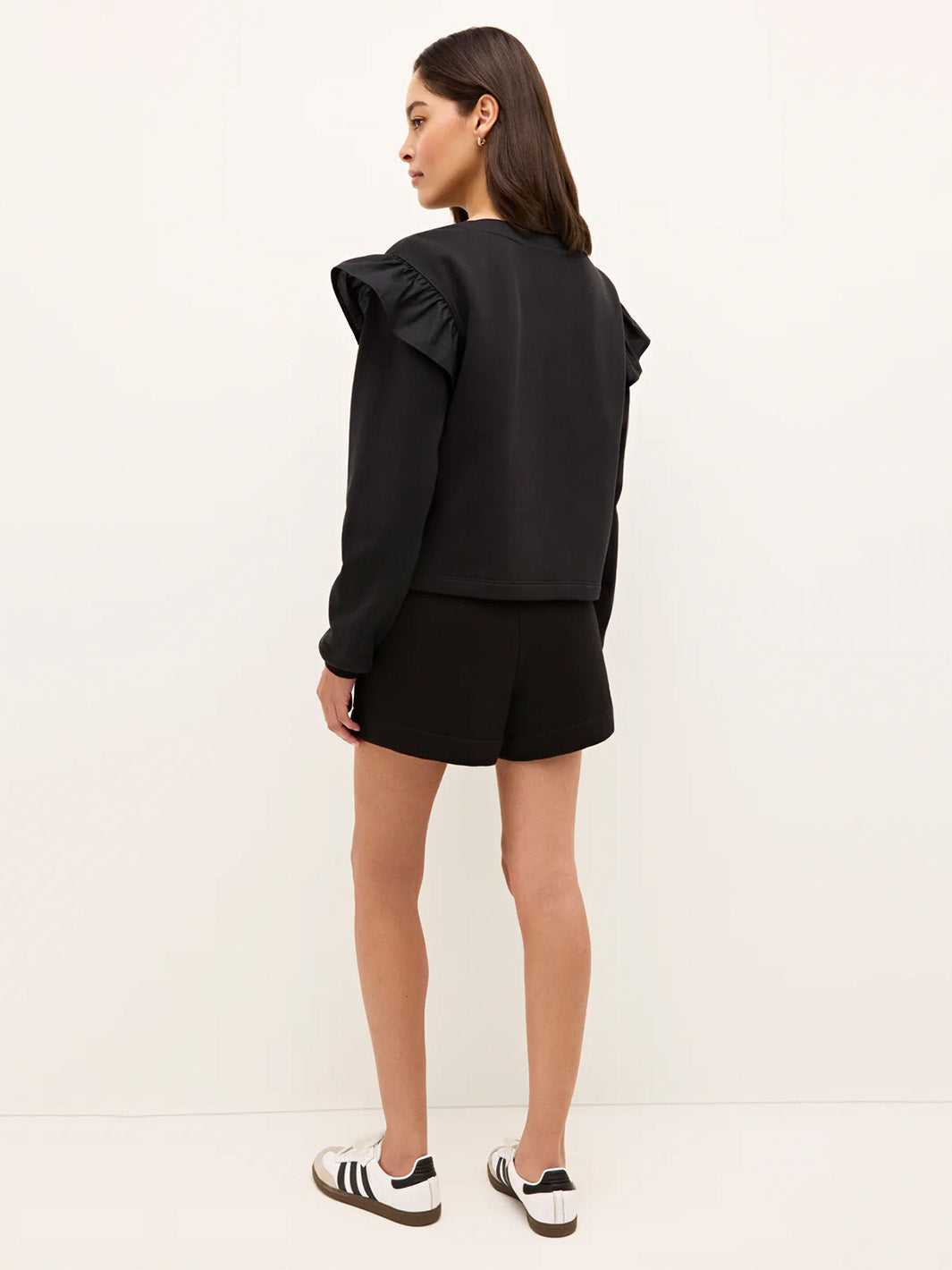Houser Pullover in Black