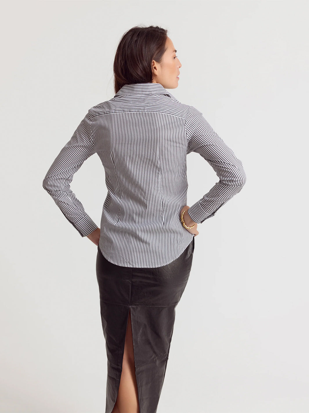 The Icon Shirt in Gunmetal/White Stripe