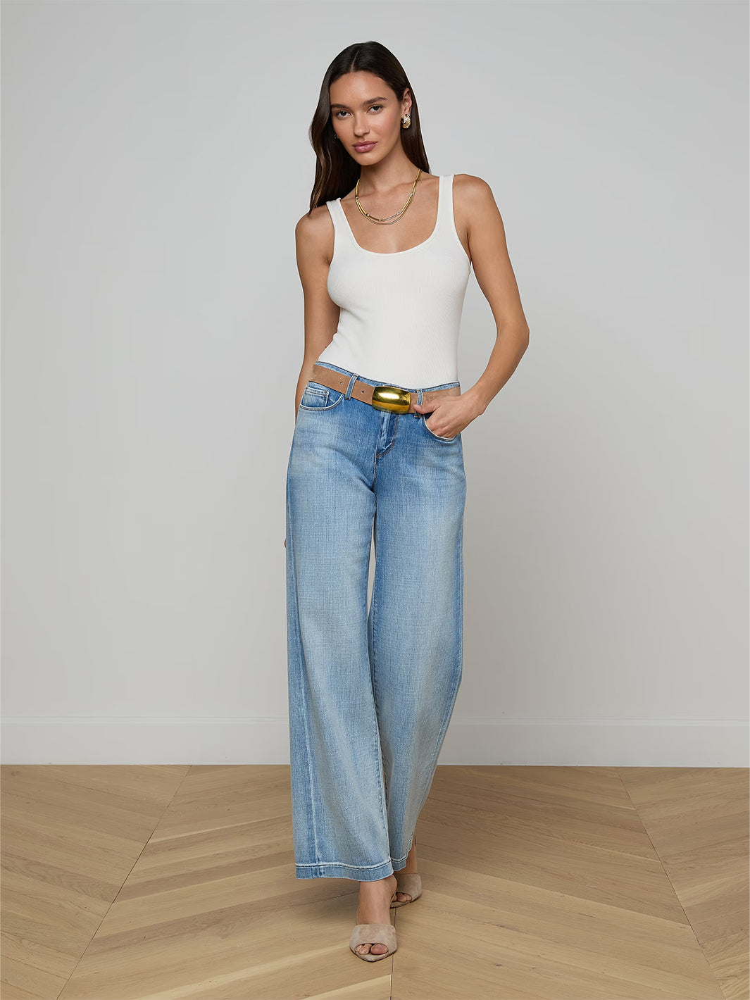 Joanne Low-Rise Wide-Leg Jean in Dry Ice