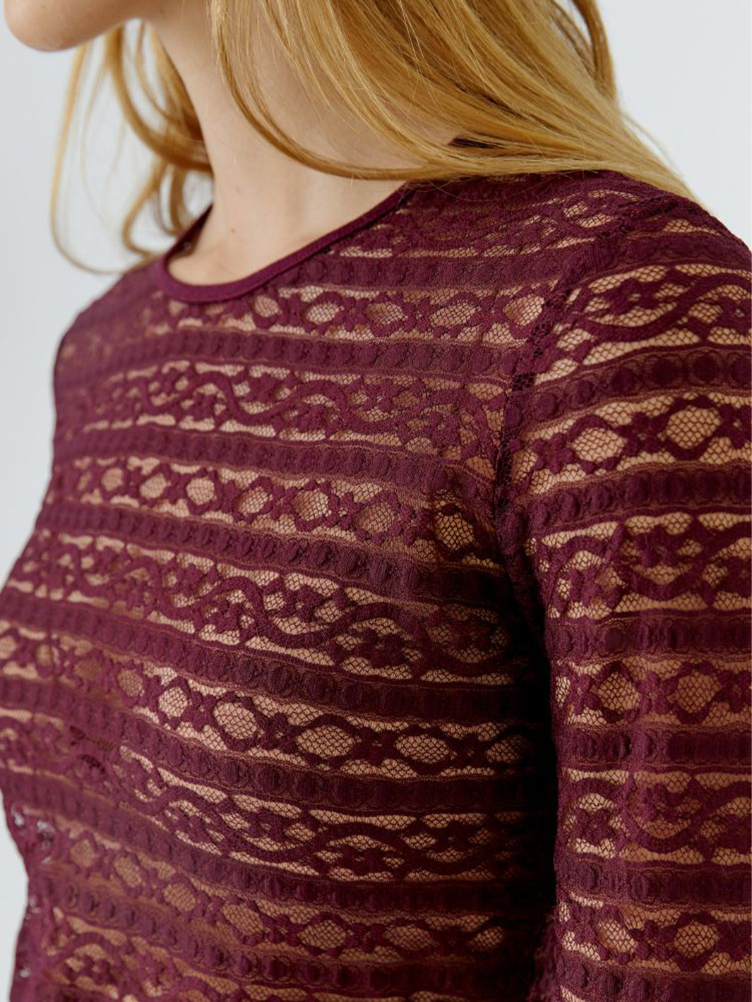 Long Sleeve Lace Shirt in Bramble Berry