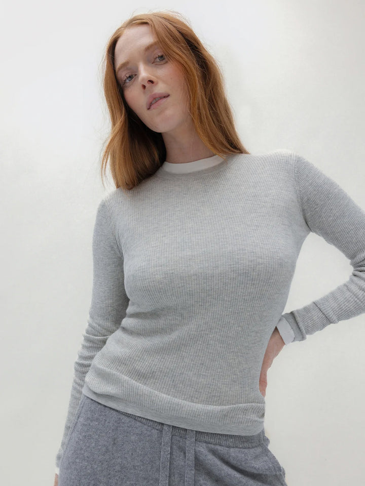 Long-Sleeve Ribbed Tee in Grey