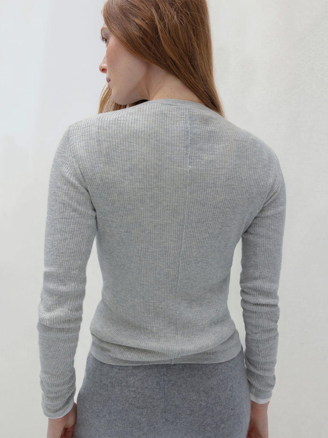 Long-Sleeve Ribbed Tee in Grey