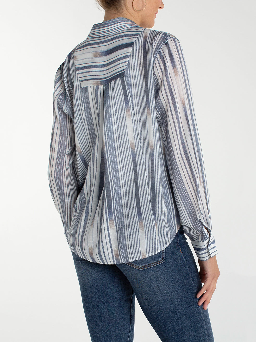 Long Sleeve Button Front Woven Shirt in White Chambray Stripe