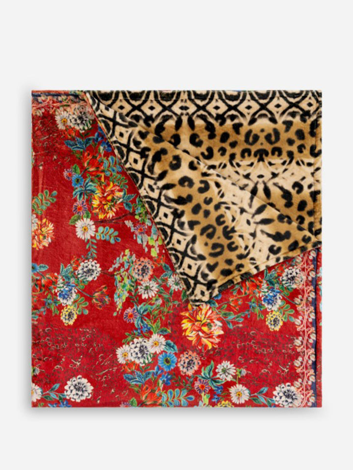 Laurel Canyon Cozy Blanket in Bobcat Forest