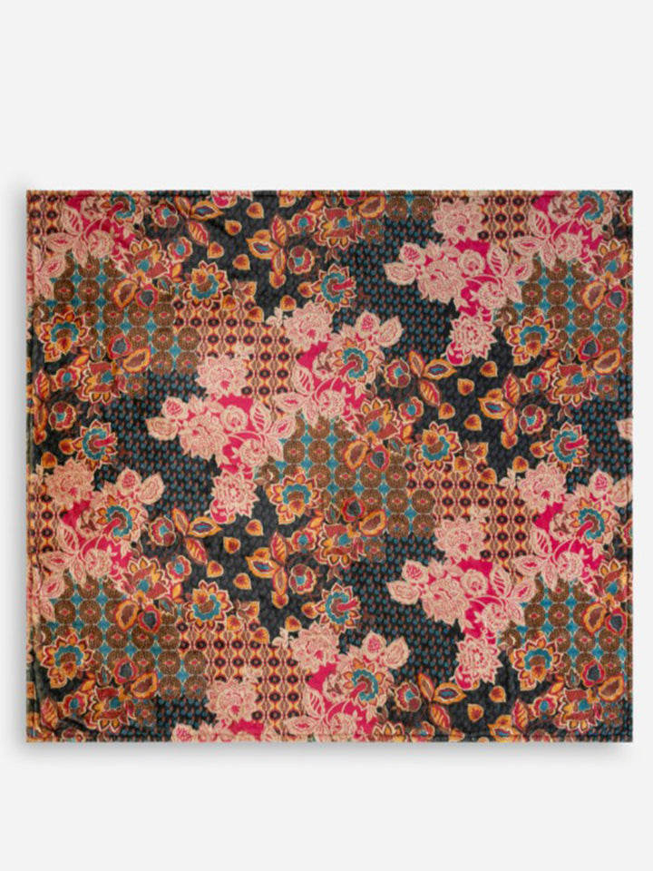 Laurel Canyon Cozy Blanket in Attar