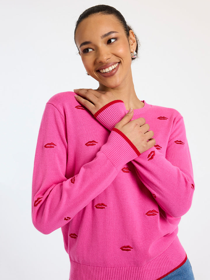 Leila Lips Crew in Bubble Gum