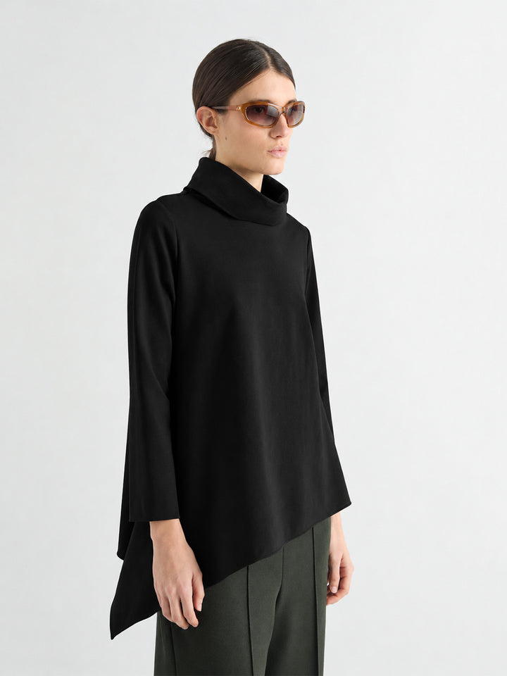 A-Symetrical Top in Nero
