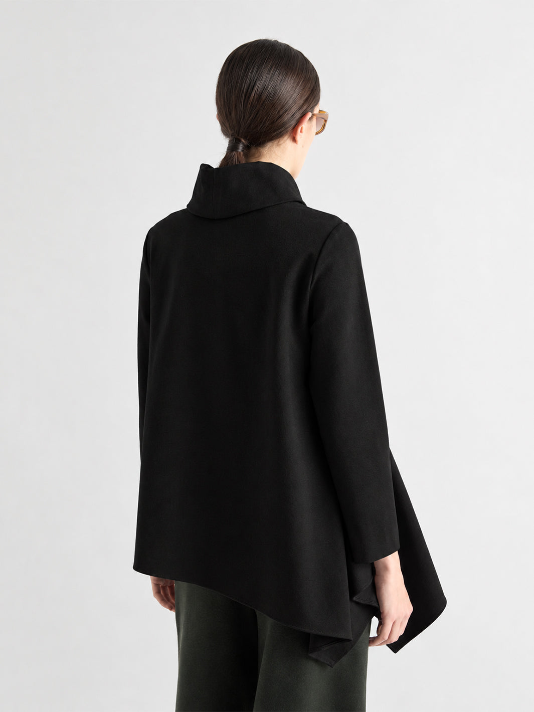 A-Symetrical Top in Nero