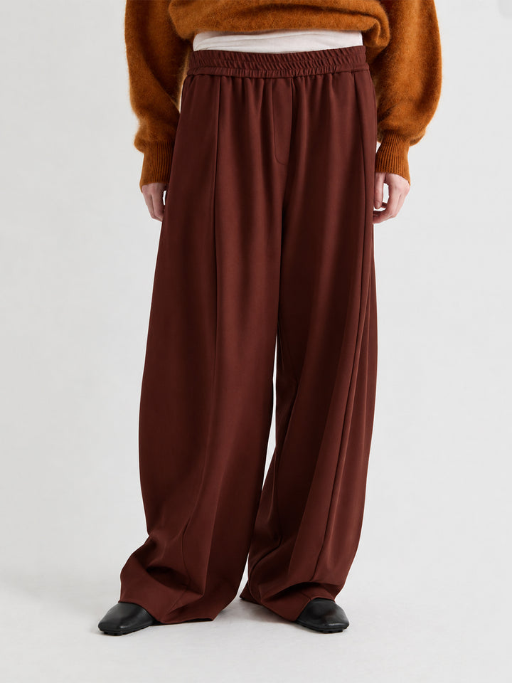 Pull-On Pleated Pants in Bacca