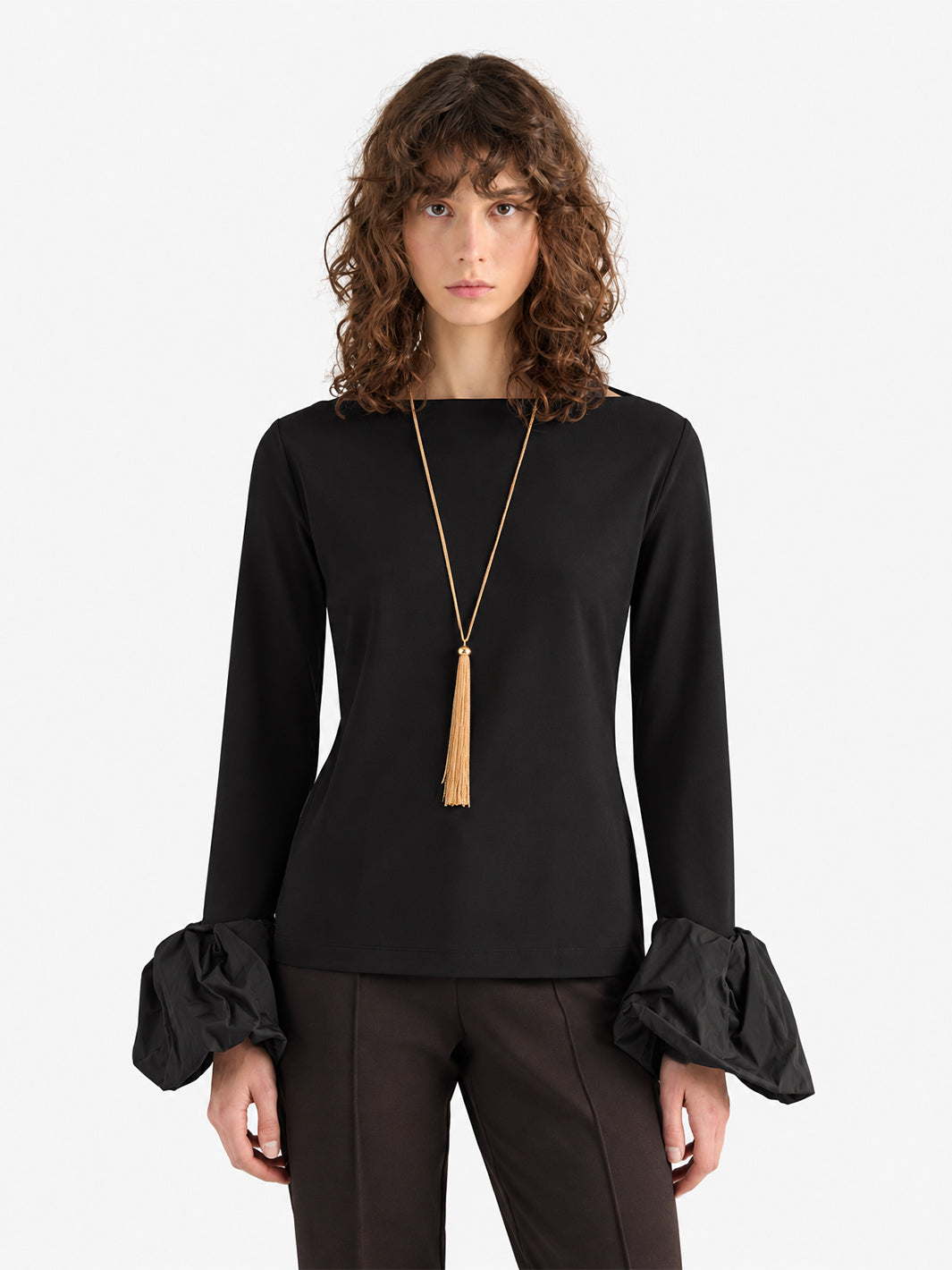 Dramatic Cuff Top in Nero