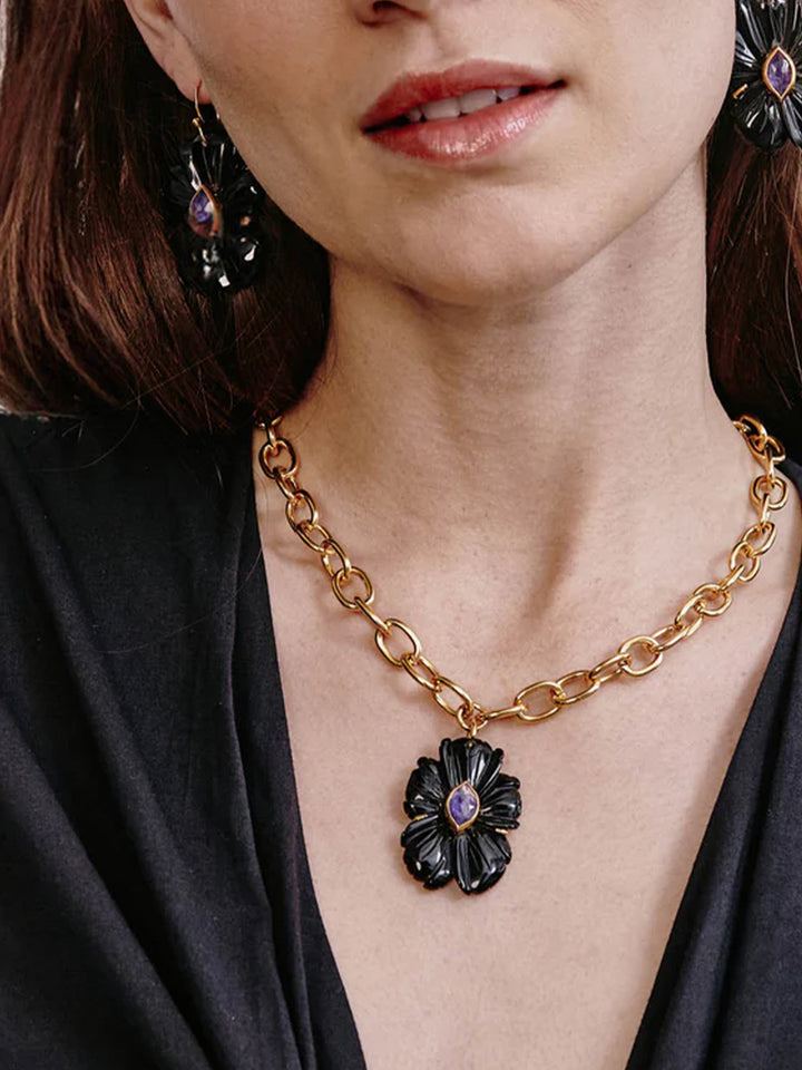 Magnolia Necklace in Black Agate