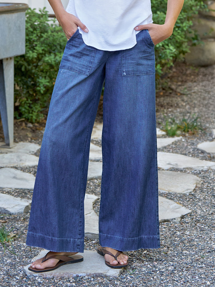 Madeline Patch Pocket Pull-On Pant in Distressed Indigo Washed Denim