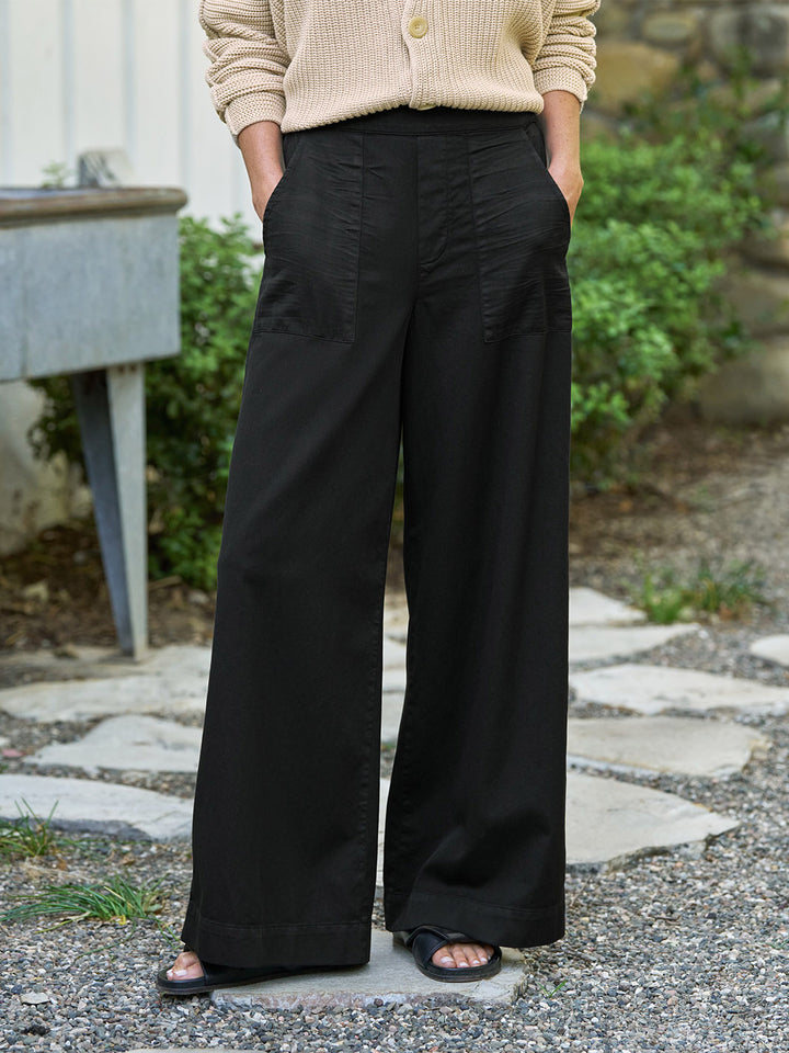 Madeline Patch Pocket Pull-On Pant in Black