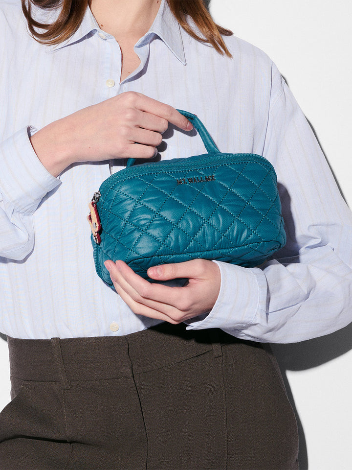 Metro Accordian Cosmetic in Pacific