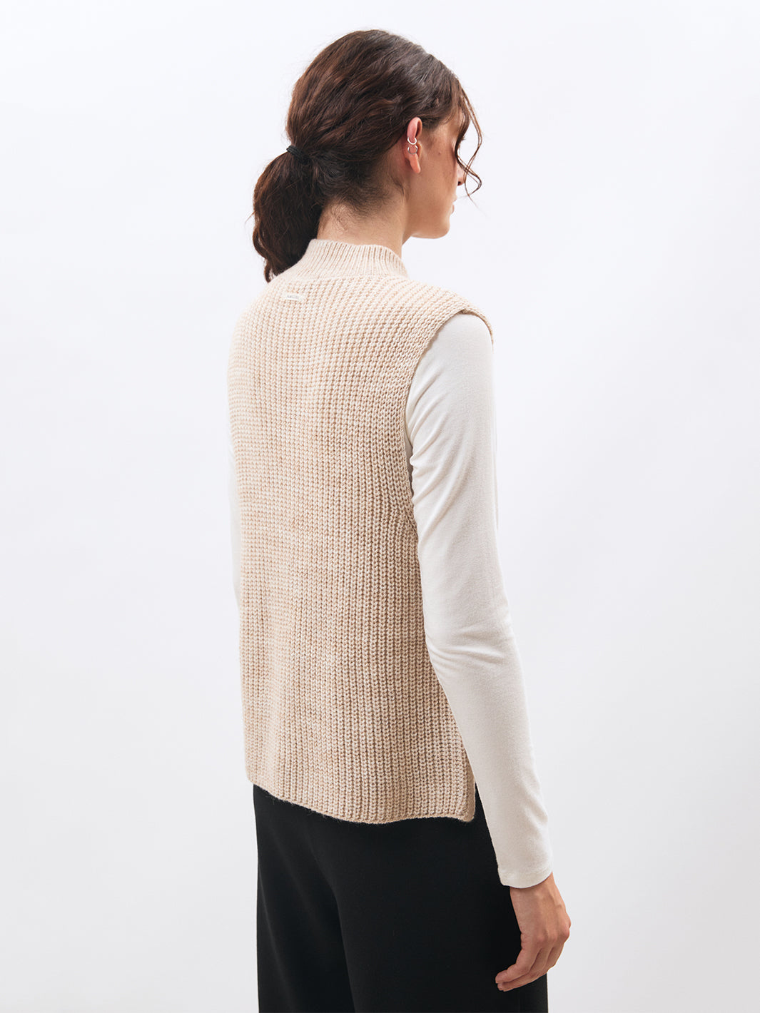 Mika Sleeveless Sweater in Off White