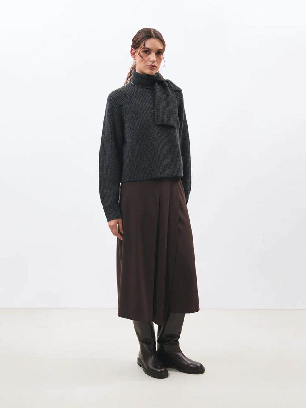 Minoa Sweater in Anthracite