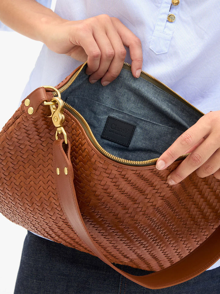 Moyen Messenger in Hazelnut