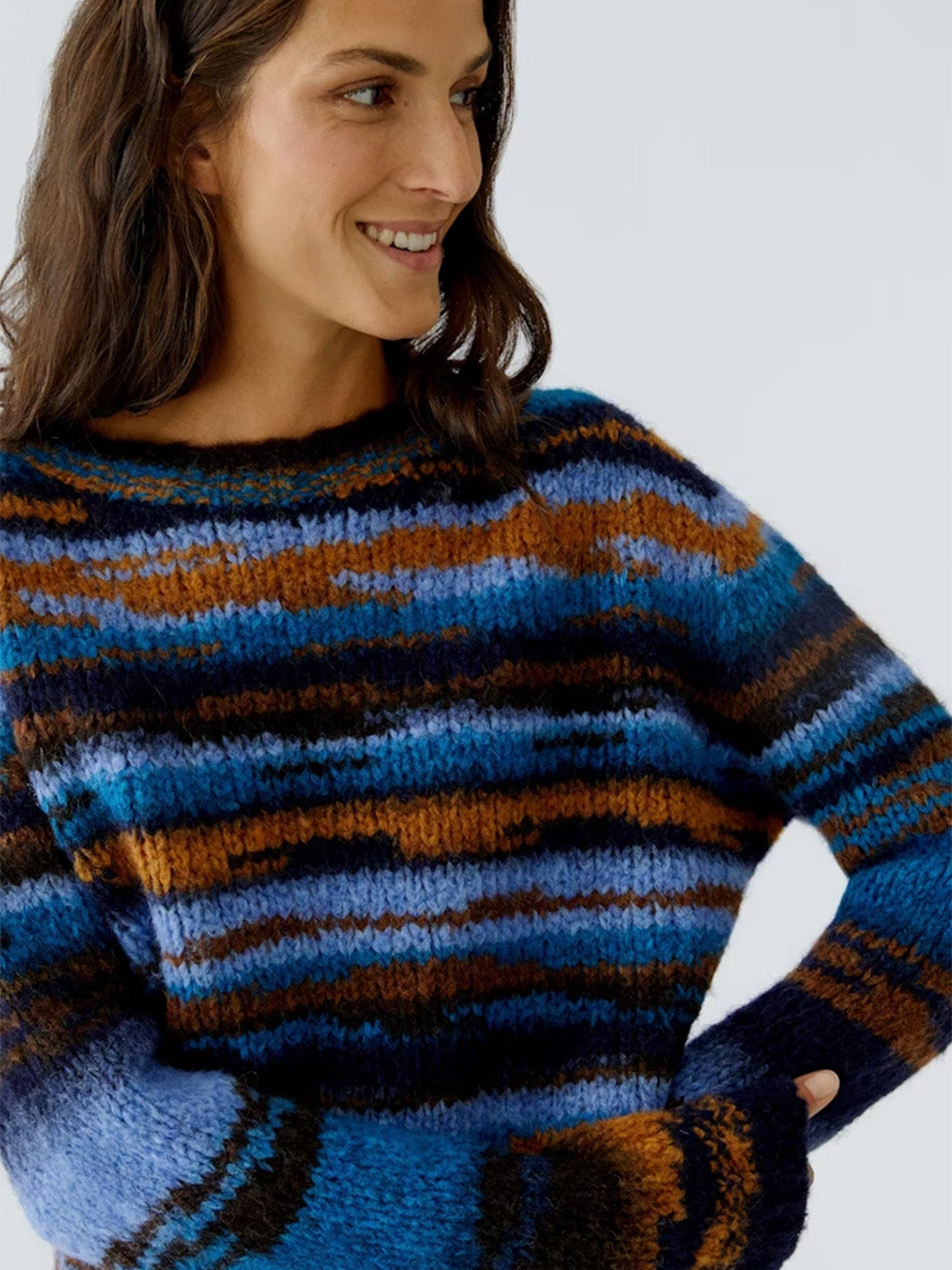 Pullover Sweater in Multi Blue/Camel