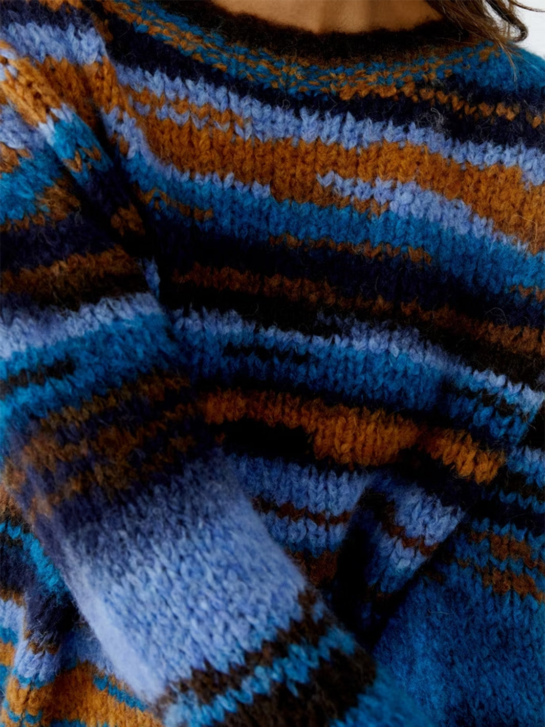 Pullover Sweater in Multi Blue/Camel