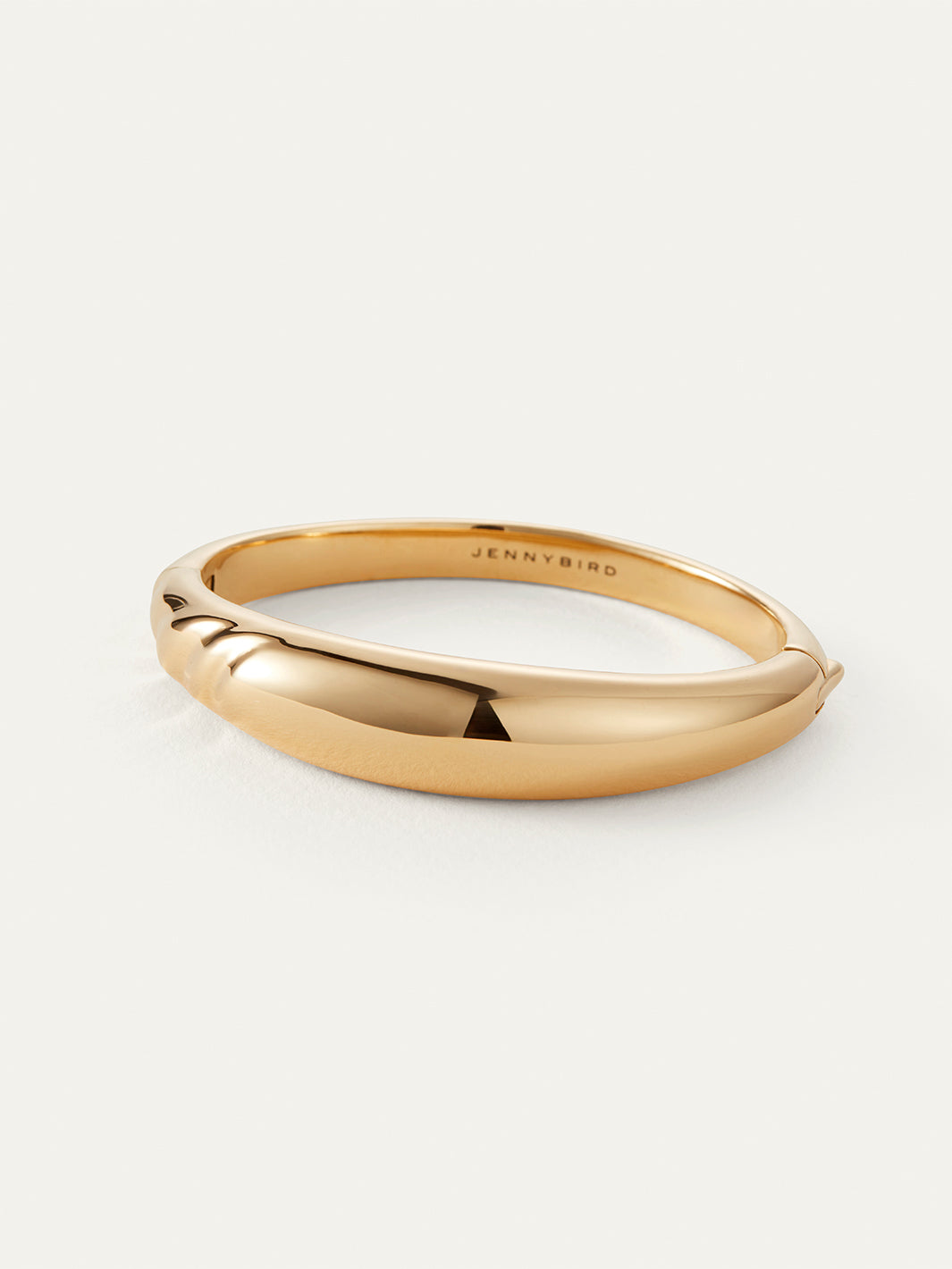 Nelle Bangle in Gold