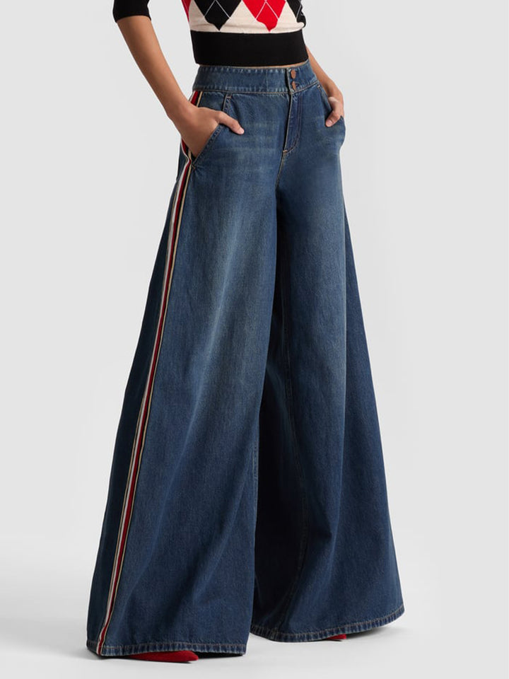 Nessi Jean w/Side Stripe in Clementine Tint