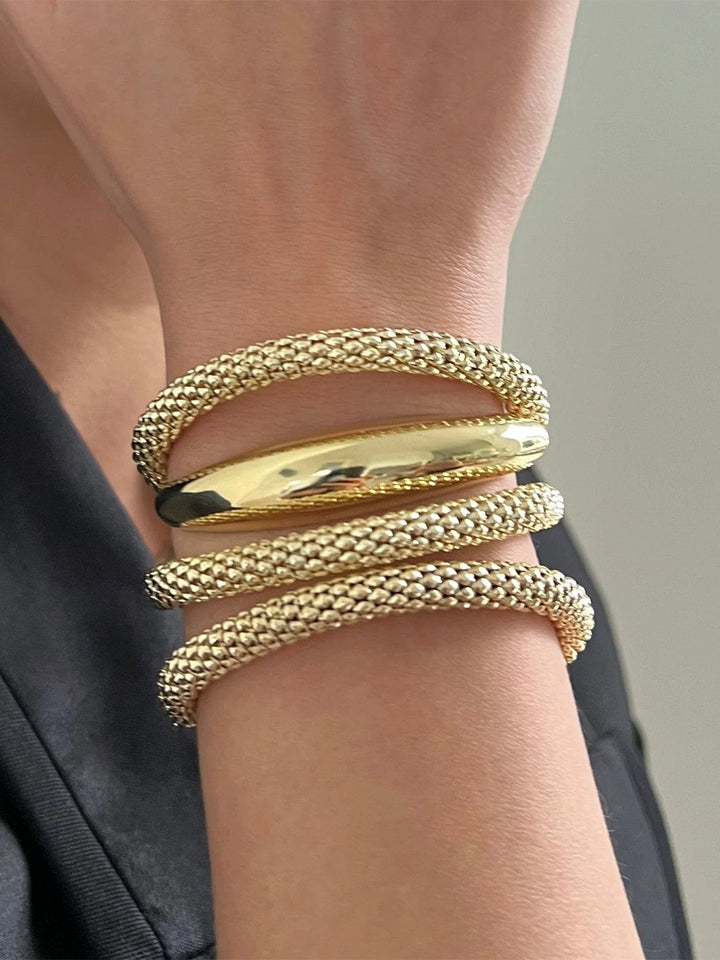 Nevi Bracelet in Yellow Gold