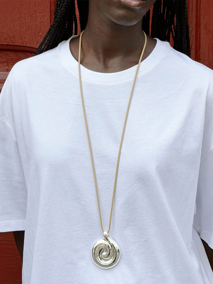 Nico Mirror Pendant Rope Necklace in Silver