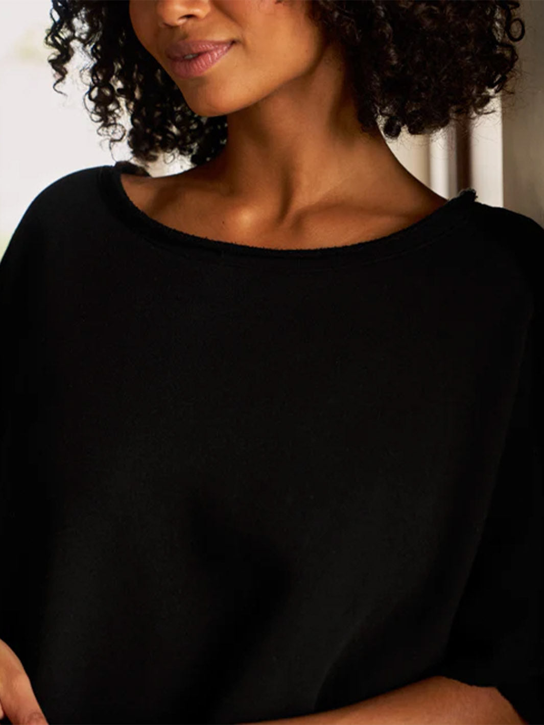 Olive Capelet in Black