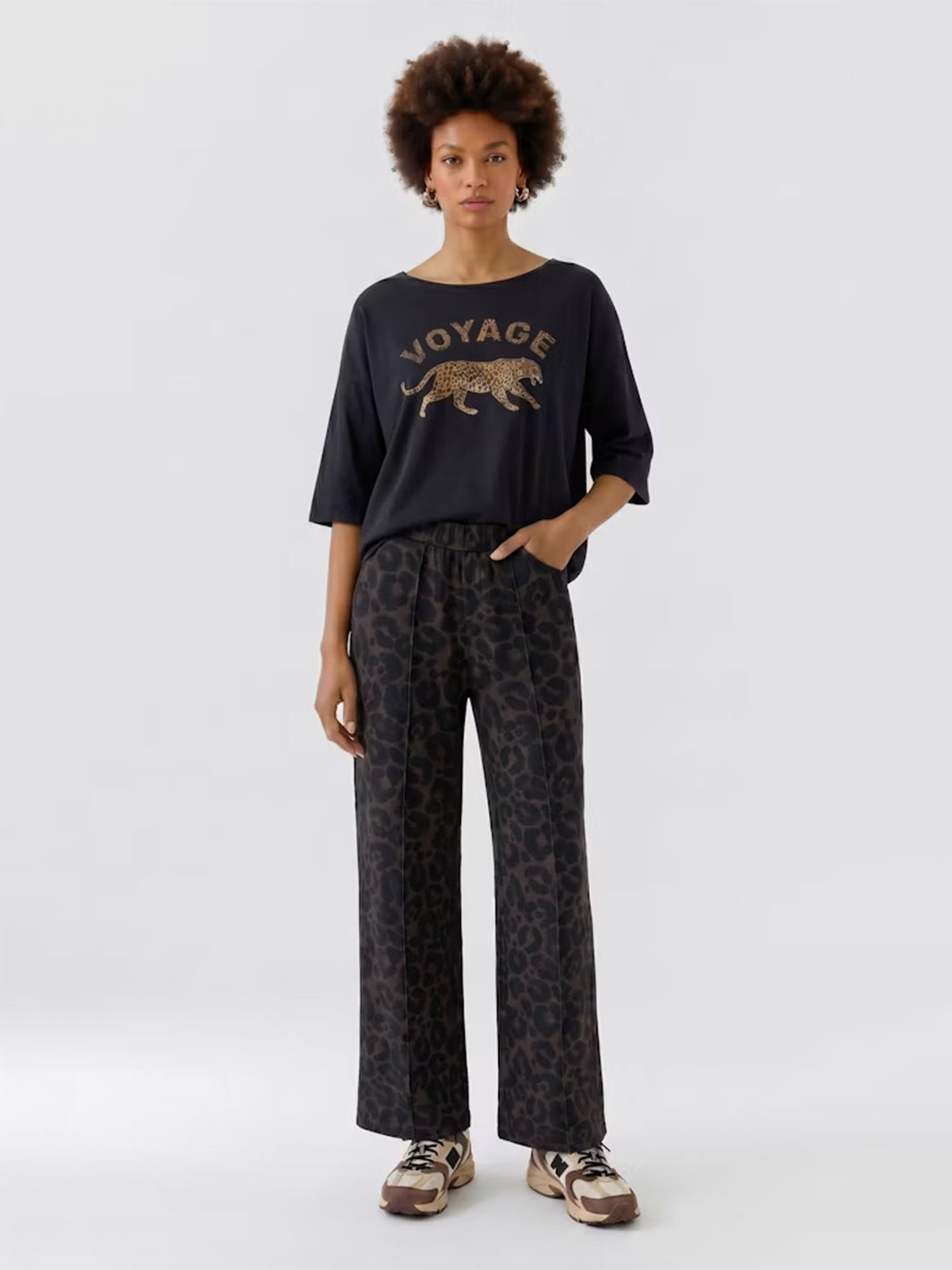 Pants in Dark Brown/Grey
