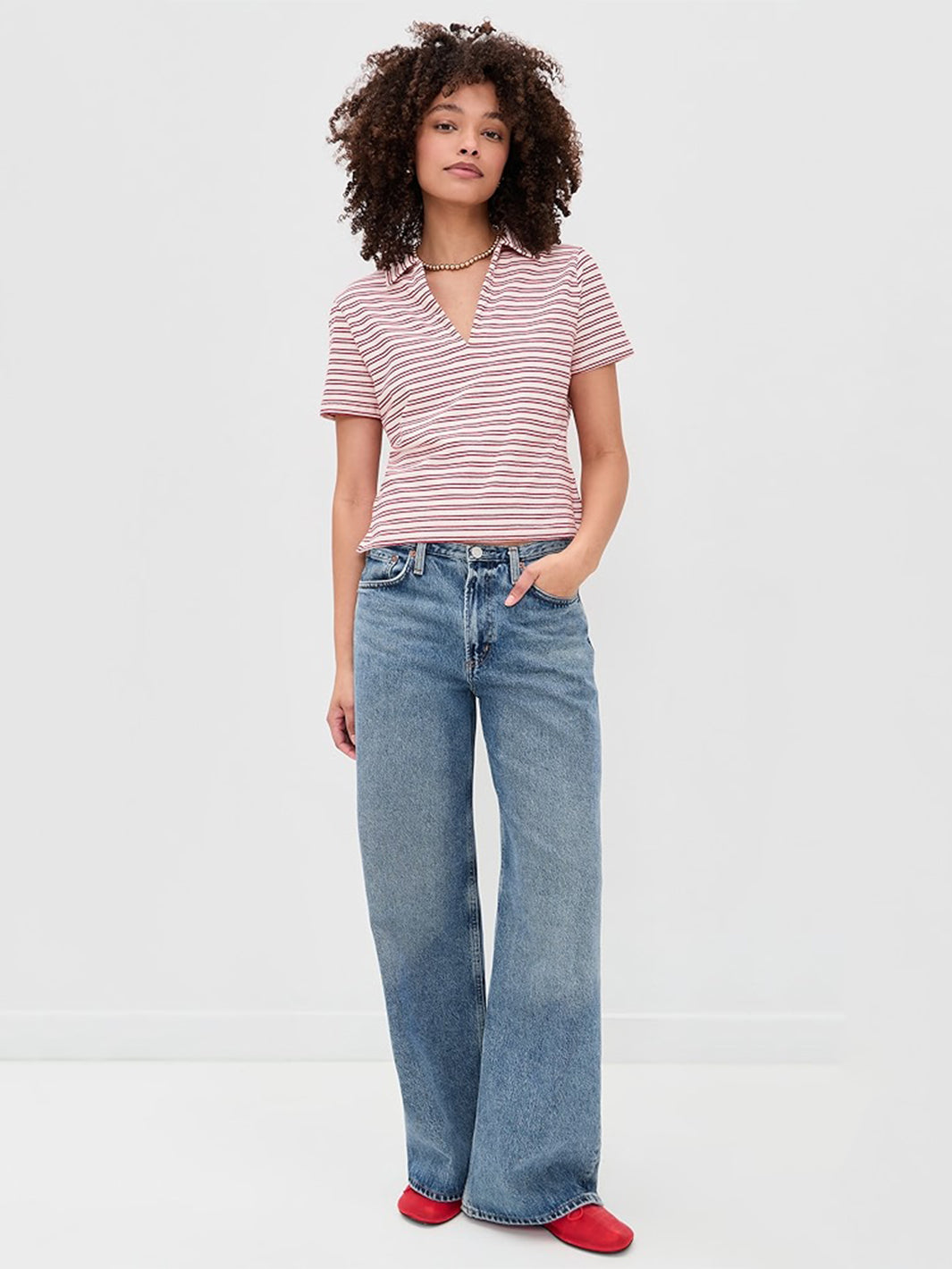 Perrin Collared V-Neck Striped Tee in Natural Red