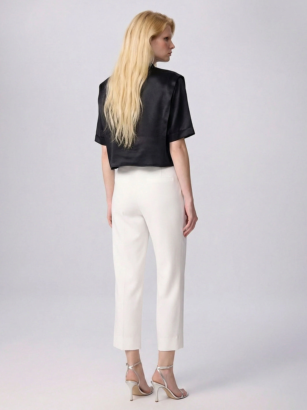 Phaenna Shoulder Pleat Tee in Black