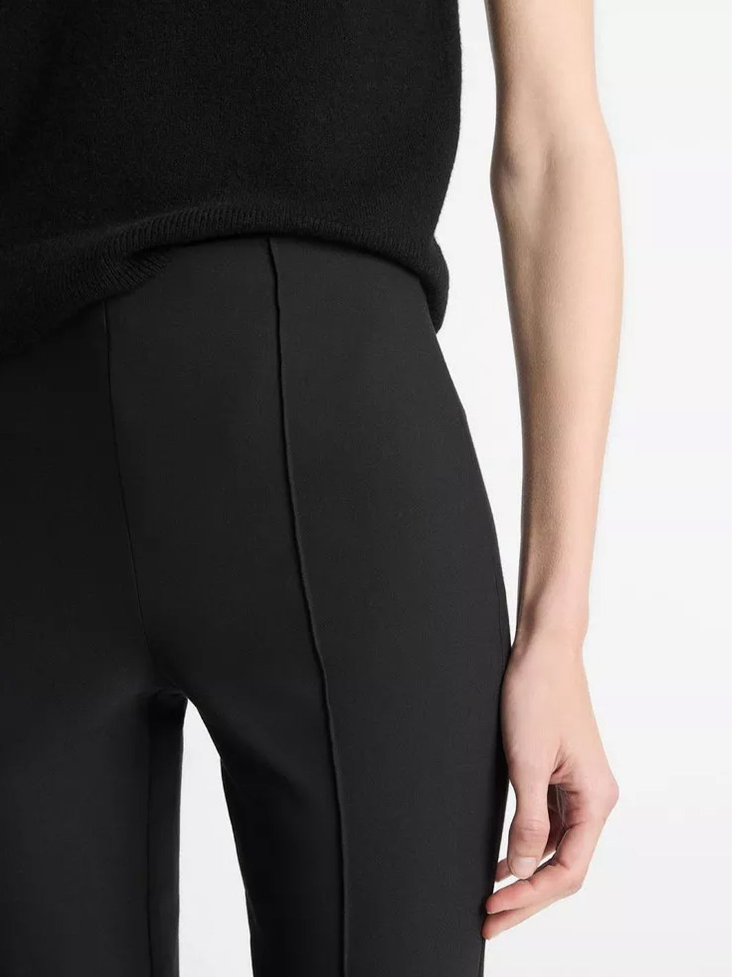 Mid Rise Pintuck Crop Flare Pant in Black