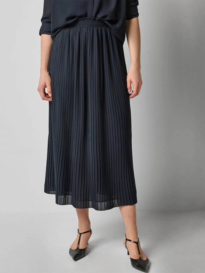 Pleated Maxi Skirt in Black