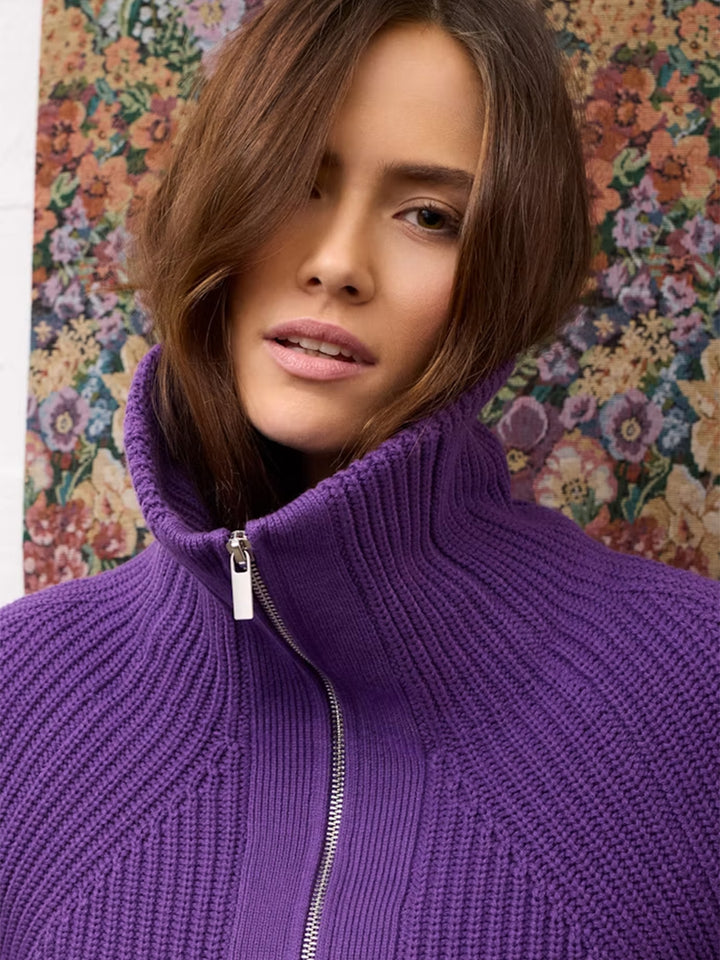Pullover in Amaranth Purple