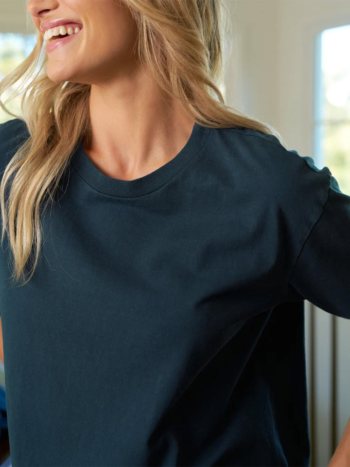 Quinn Long Sleeve Crewneck Tee in Vintage Navy