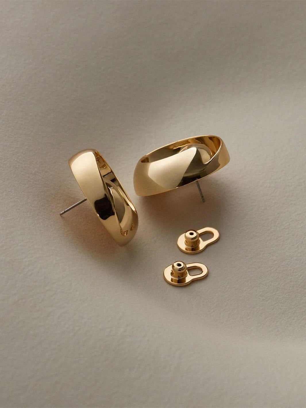 Renzo Earrings in Gold