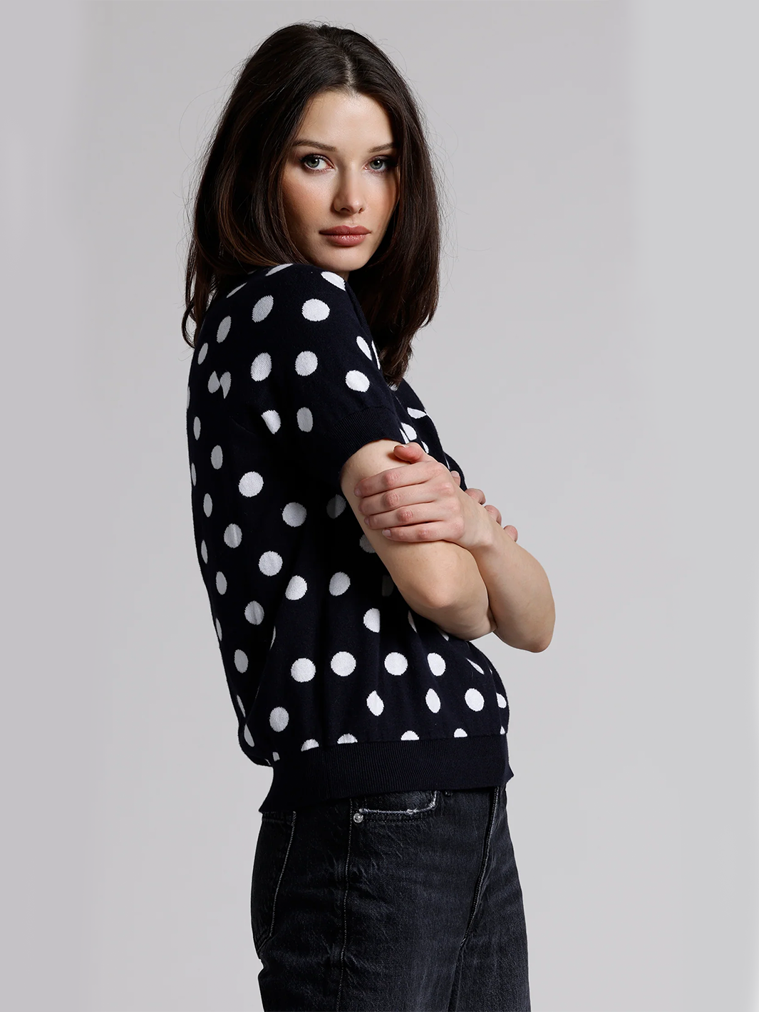 Cotton Cashmere Polka Dot Reversible Short Sleeve Crew in Navy/White