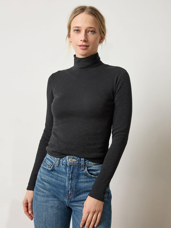 Rib Slub Turtleneck in Black