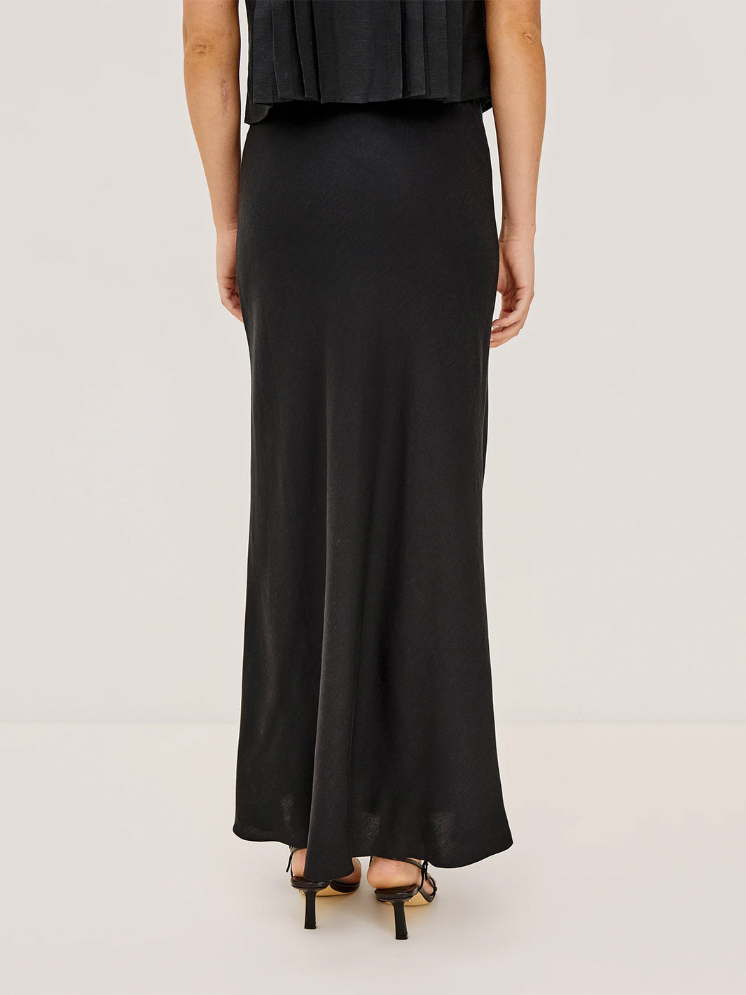 Romina Skirt in Black Linen