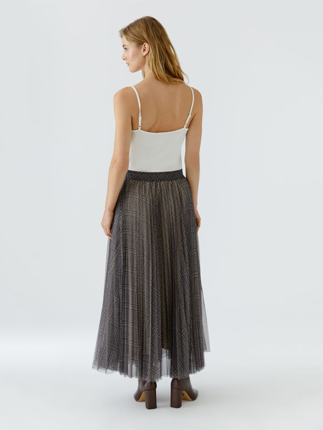 Pleated Skirt in Off White Brown