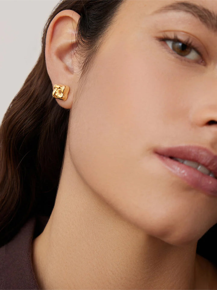Mini Woven Square Earrings in Gold