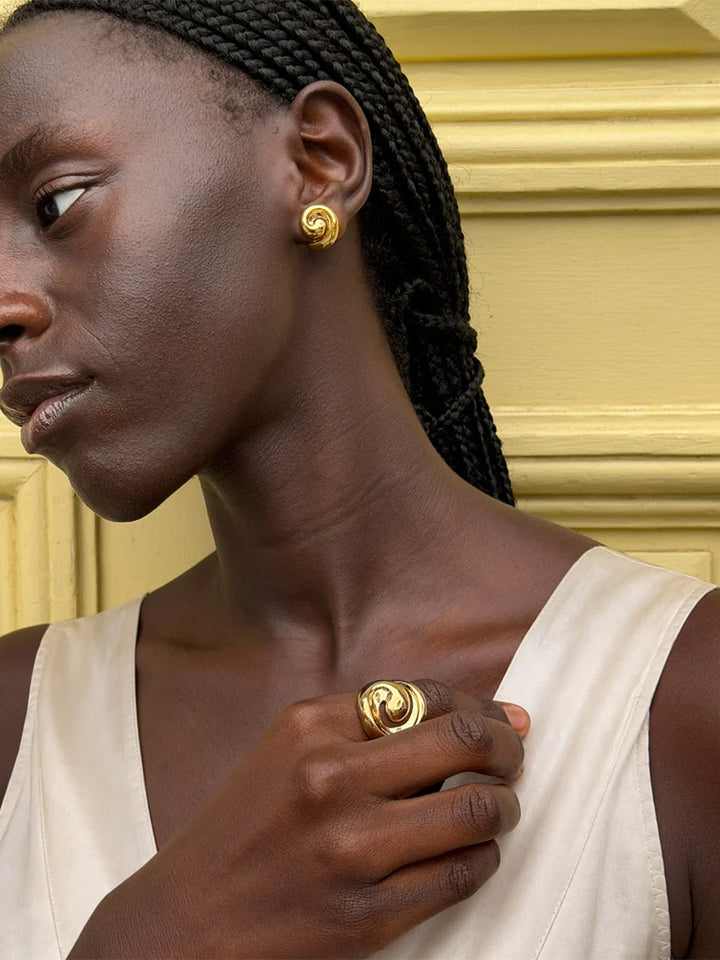 Small Gio Earrings in Gold
