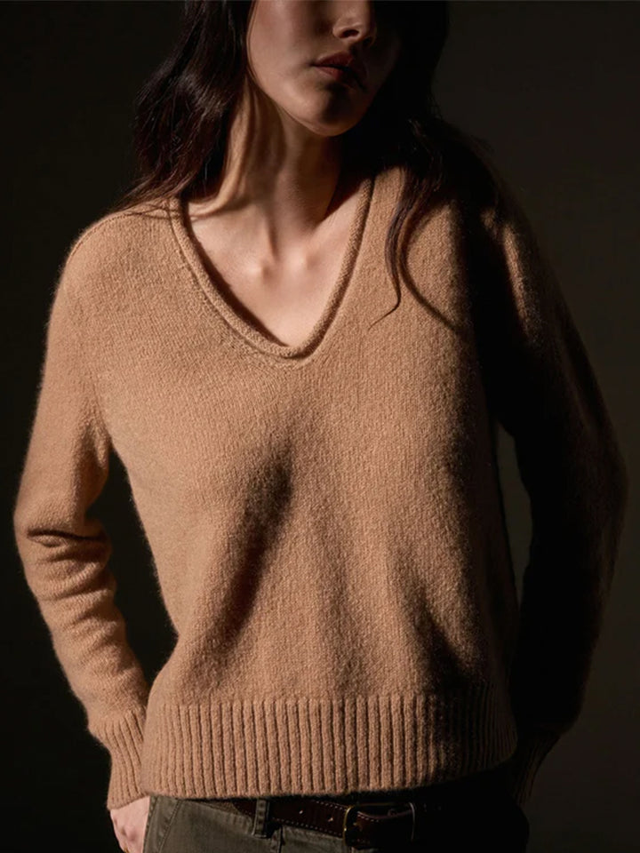 Cashmere Soft V Sweater in Camel