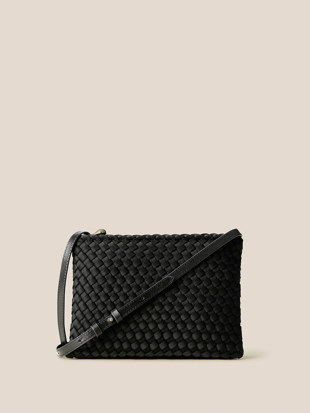 Soho Medium Envelope in Onyx